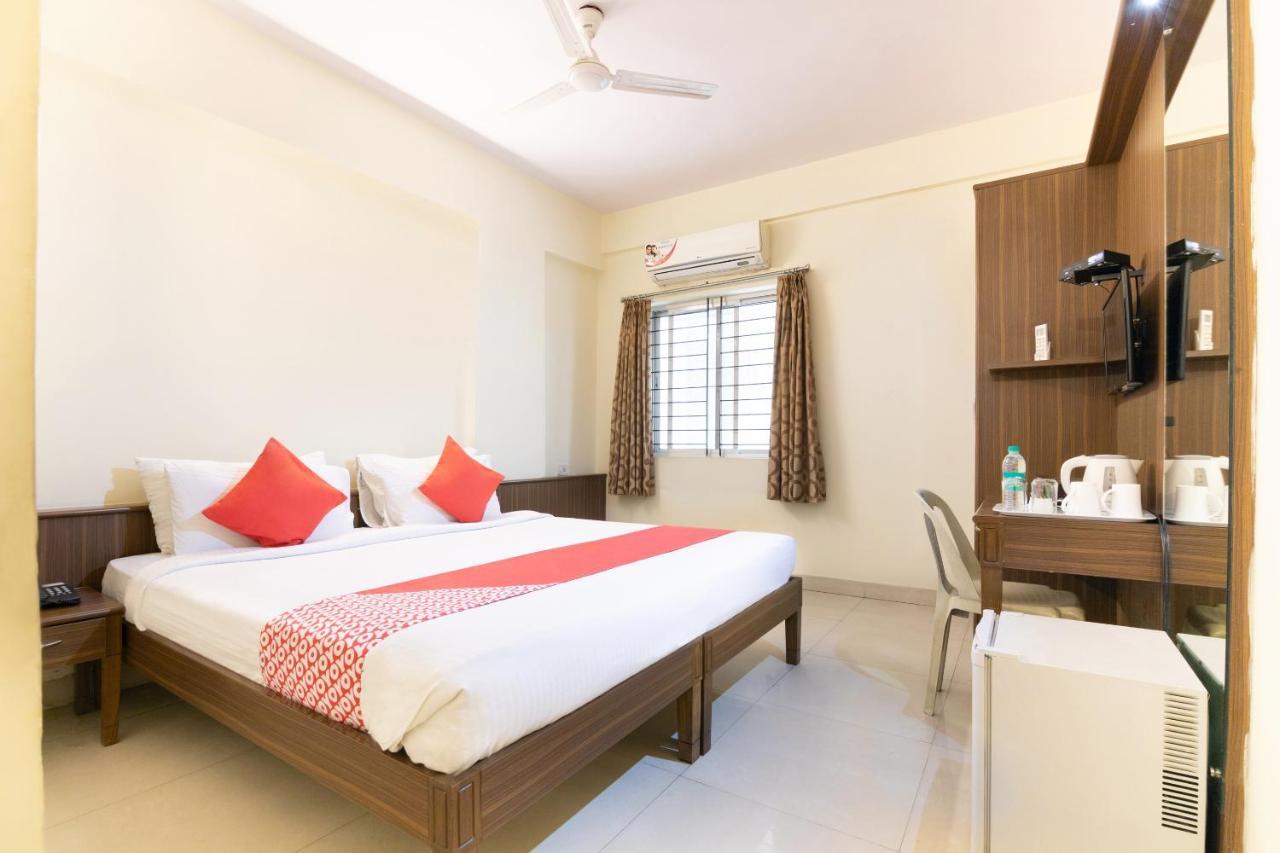 Mg Road One Hotel Bangalore Exterior photo