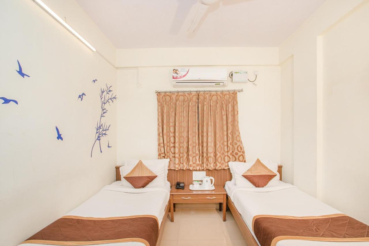 Mg Road One Hotel Bangalore Exterior photo